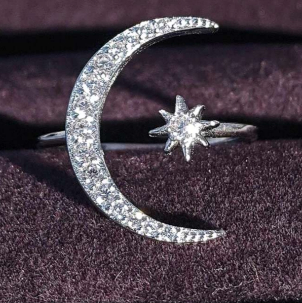 NOWT SILVER CRESCENT MOON & STAR RESIZEABLE RING